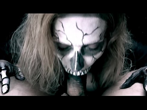 ❤️ Demon djevojka siše kurac svojim crnim ustima i guta spermu. ❤️ Seks video kod nas hr.com-porn-kai.ru ❤